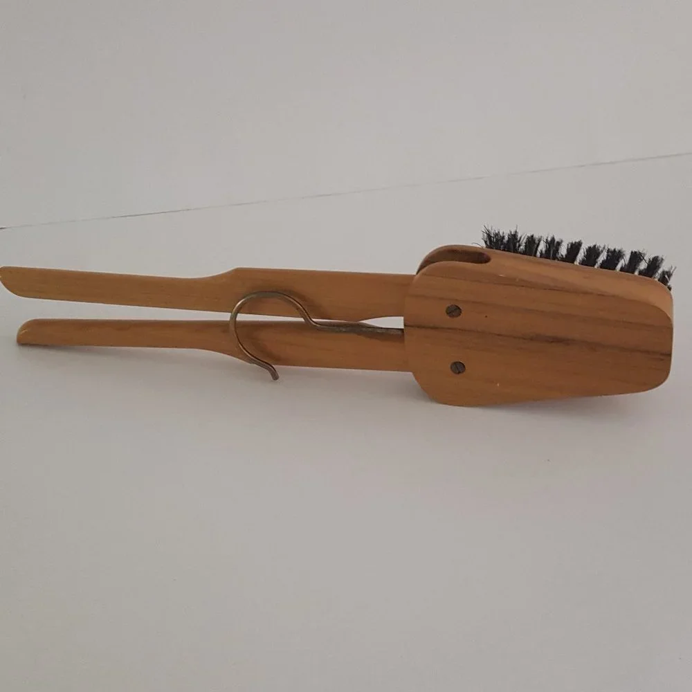 Vintage 2-In-1 Folding Portable Wooden Travel Hanger with Lint Brush